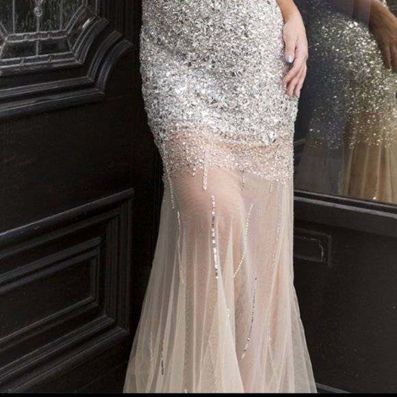 Jovani Evening Gown - Picture 2 of 4